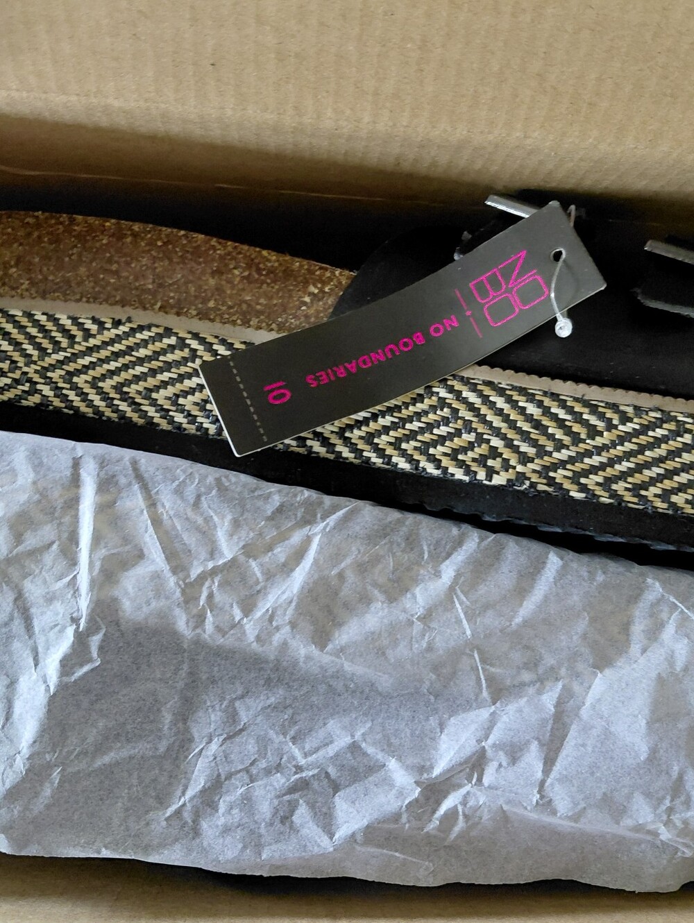 No Boundaries Men’s Woven Black and Tan Braided Belt
